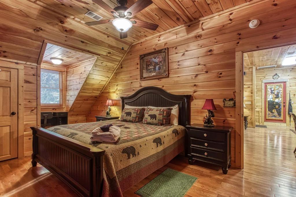 Papa Bear, Hot Tub, Wifi, 1089 Free Tickets Each Paid Day, Dollywood And More Sevierville Ngoại thất bức ảnh