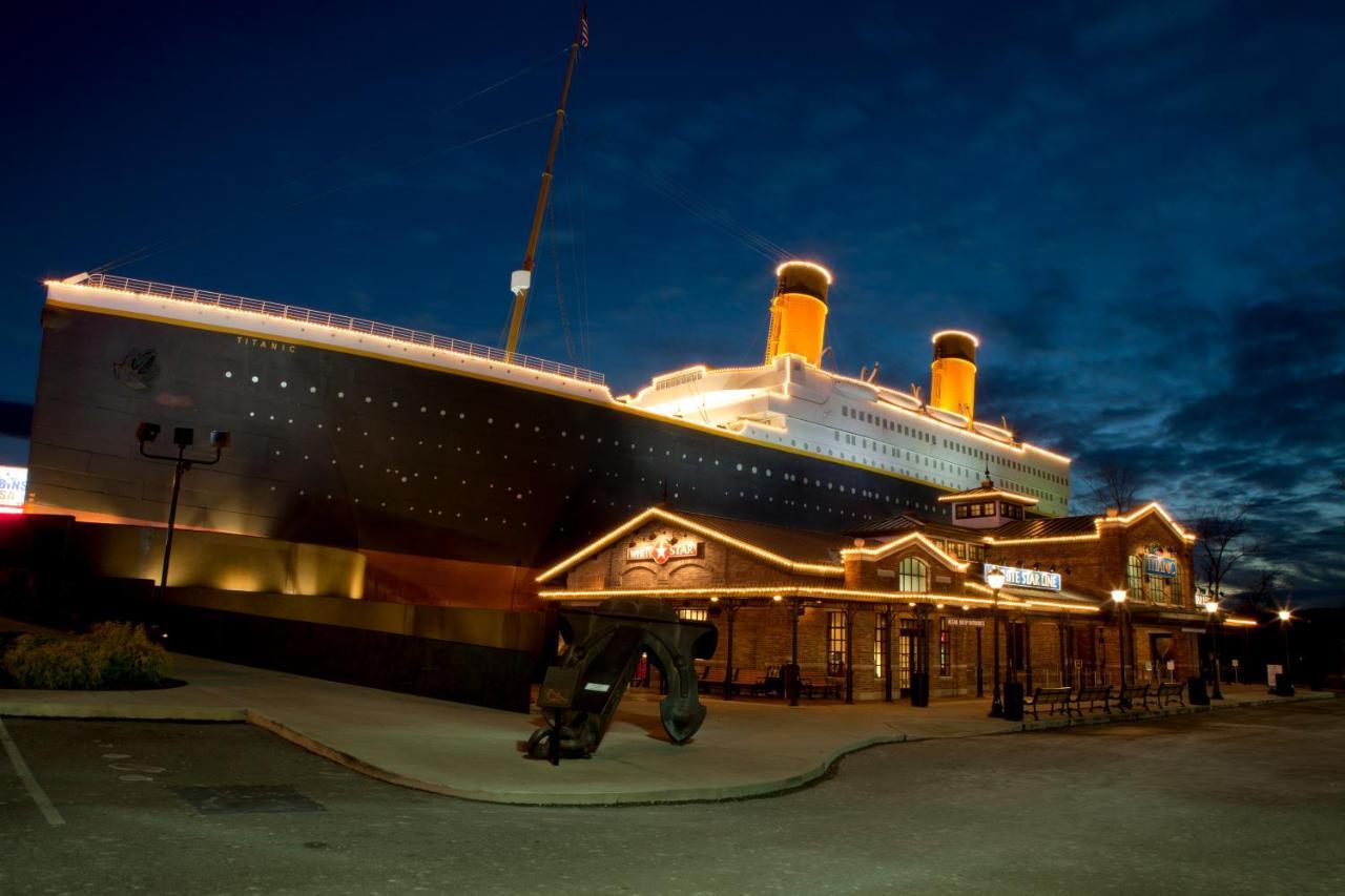 Papa Bear, Hot Tub, Wifi, 1089 Free Tickets Each Paid Day, Dollywood And More Sevierville Ngoại thất bức ảnh